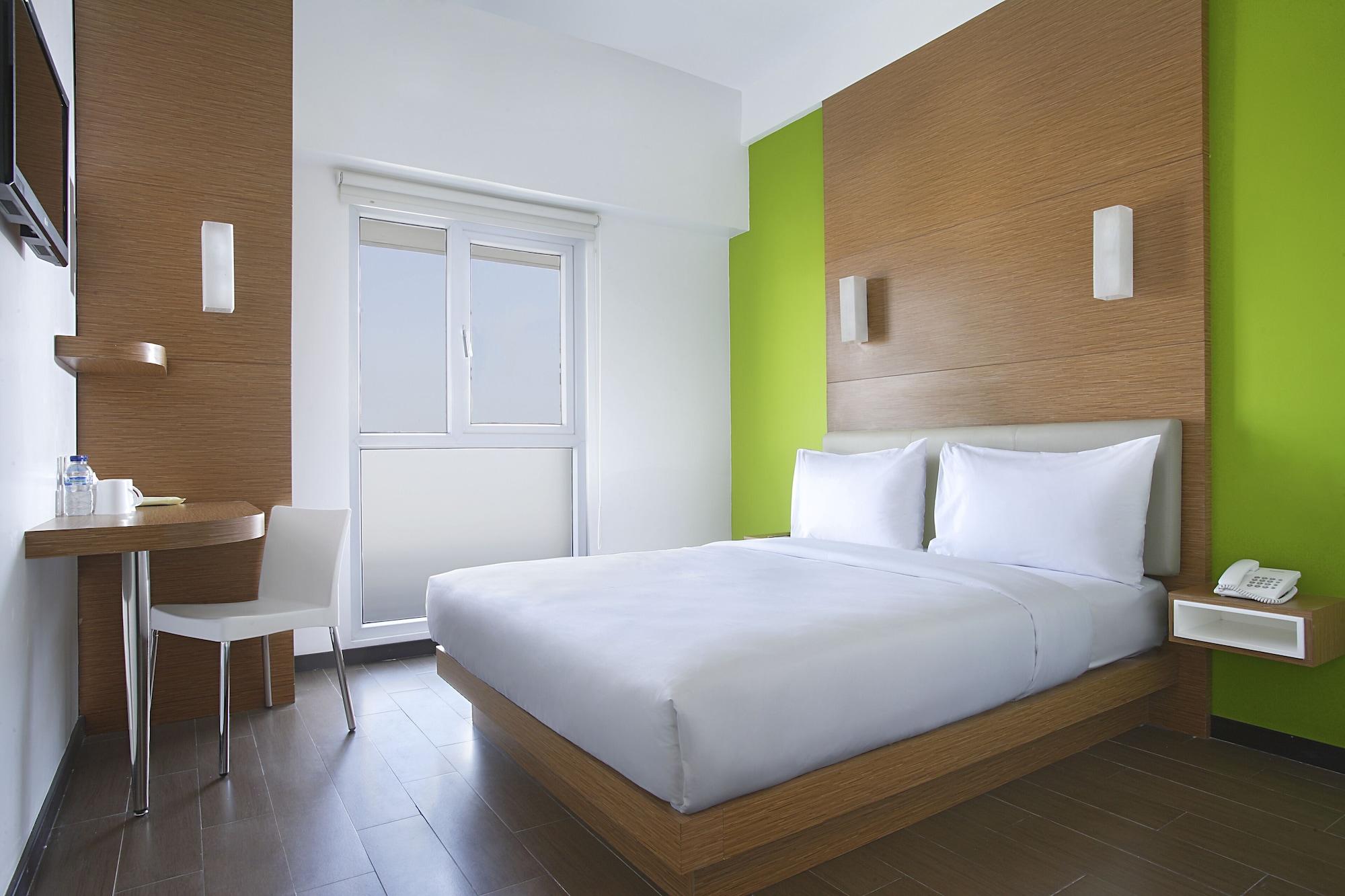 Amaris Hotel Сиребон Екстериор снимка